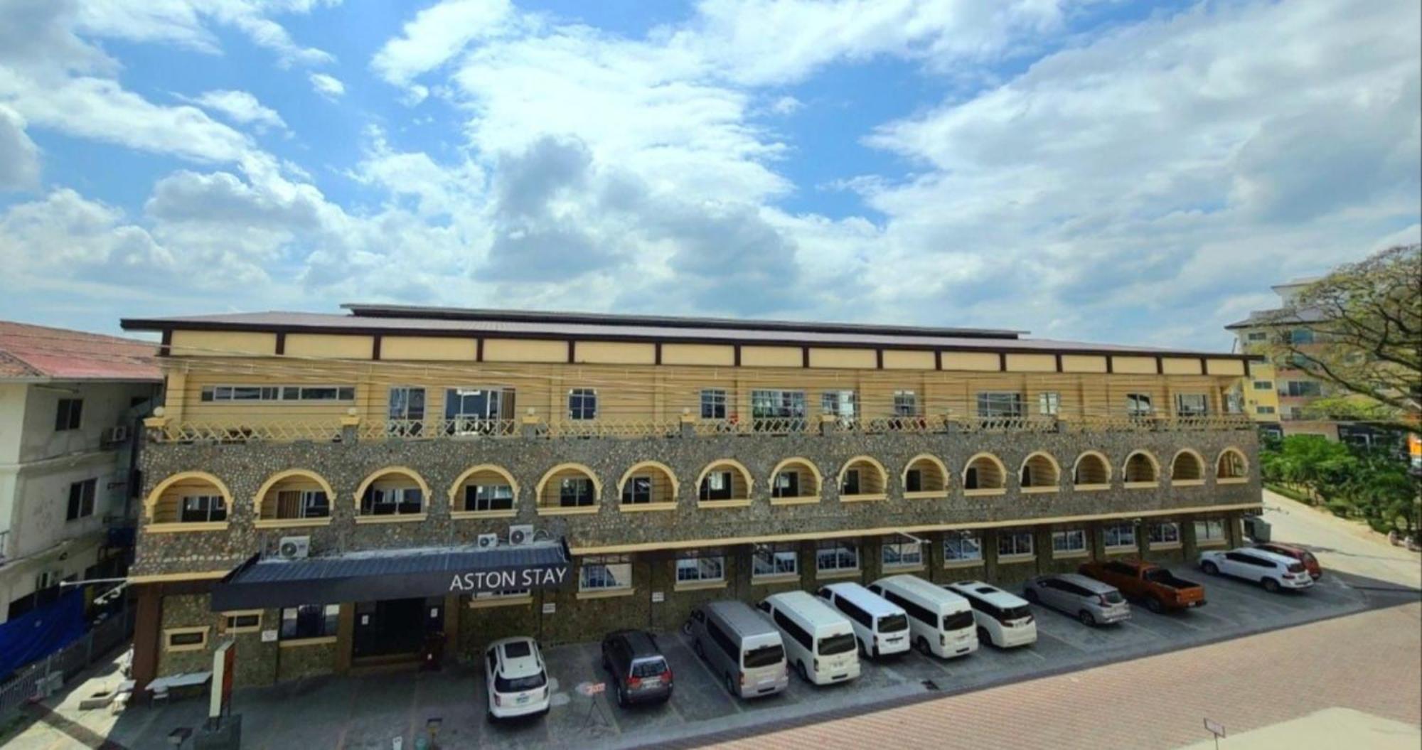 Aston Stay And Villas Mabalacat Экстерьер фото