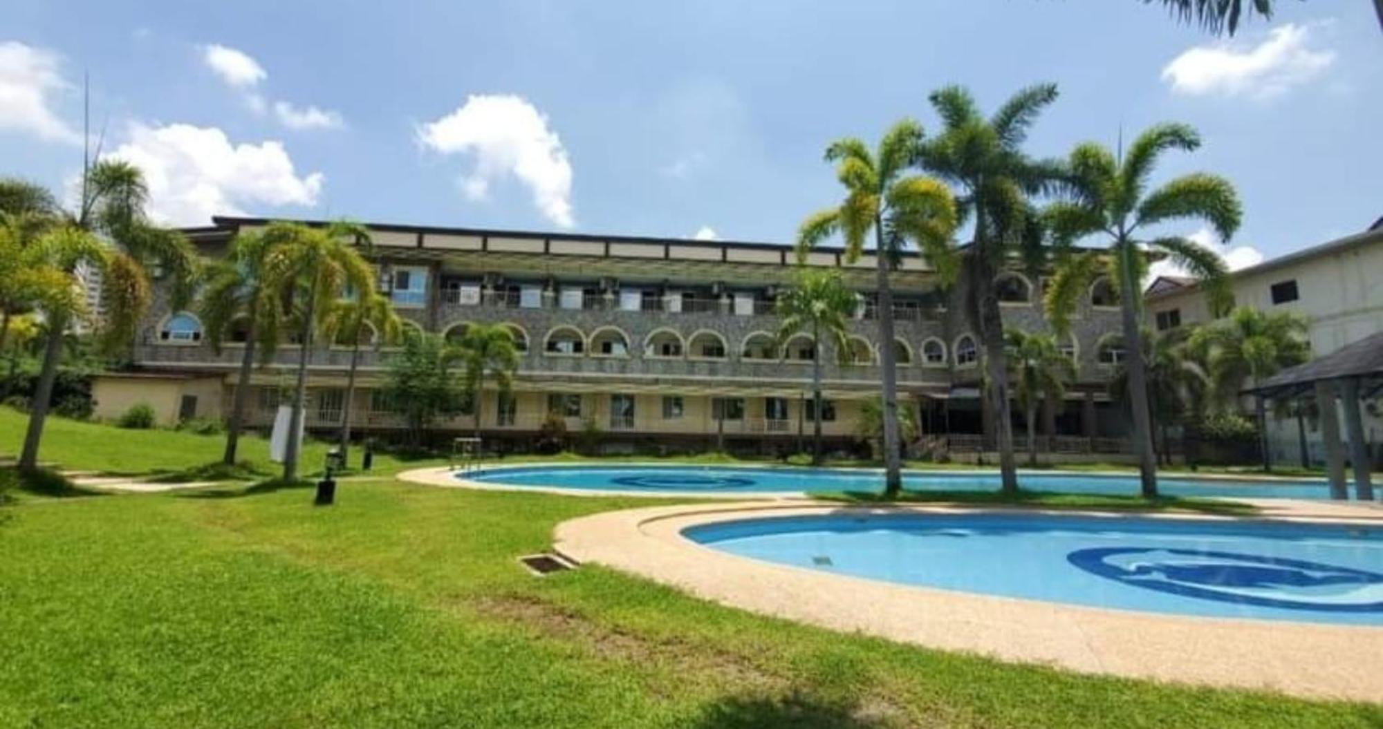 Aston Stay And Villas Mabalacat Экстерьер фото